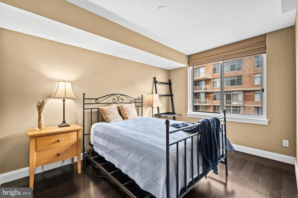 1020 N HIGHLAND STREET Unit: 907
