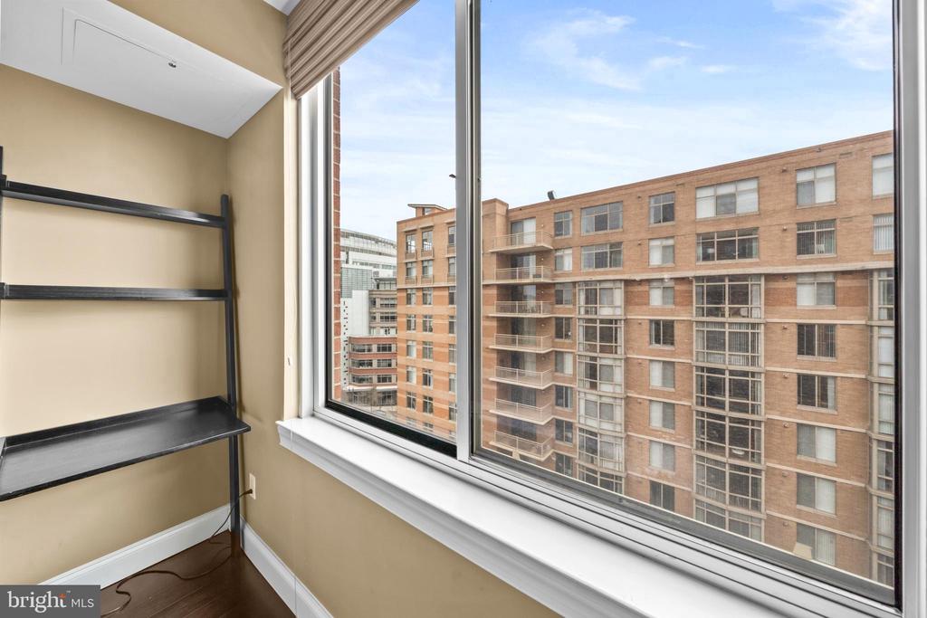 1020 N HIGHLAND STREET Unit: 907