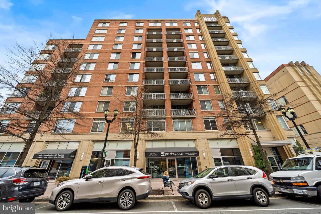 1020 N HIGHLAND STREET Unit: 907
