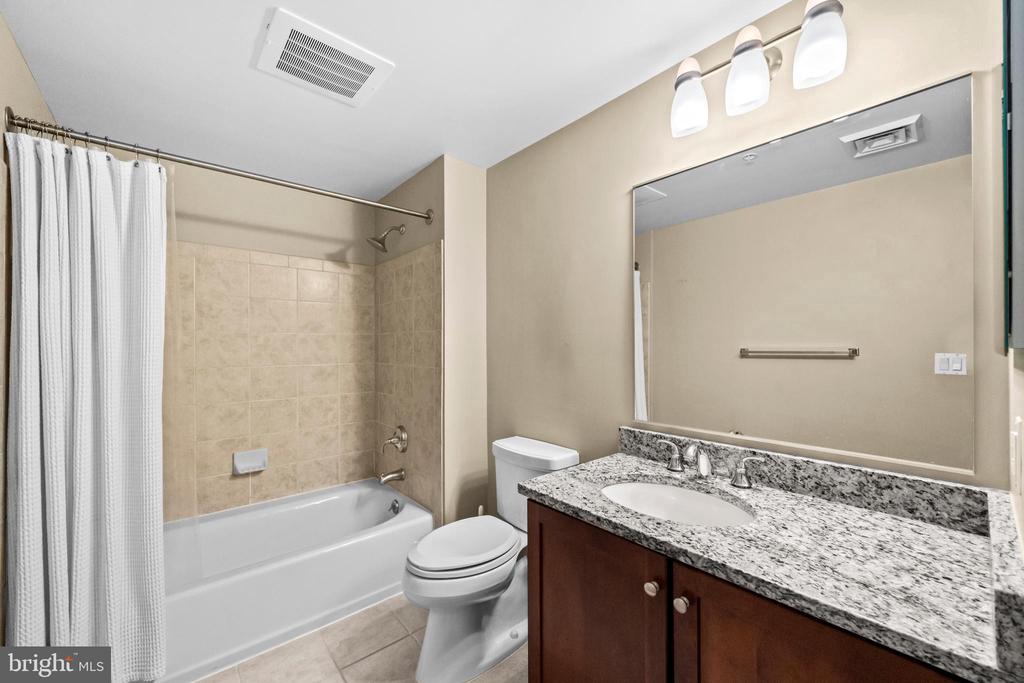 1020 N HIGHLAND STREET Unit: 907