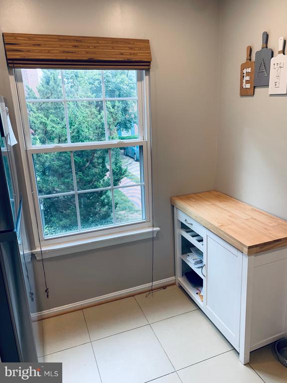 1623 S BARTON STREET Unit: 18