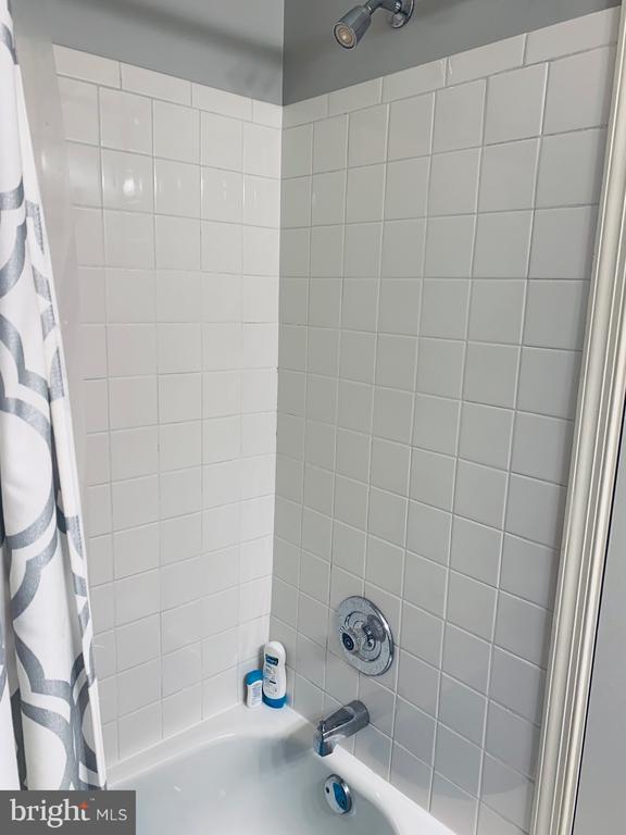 1623 S BARTON STREET Unit: 18