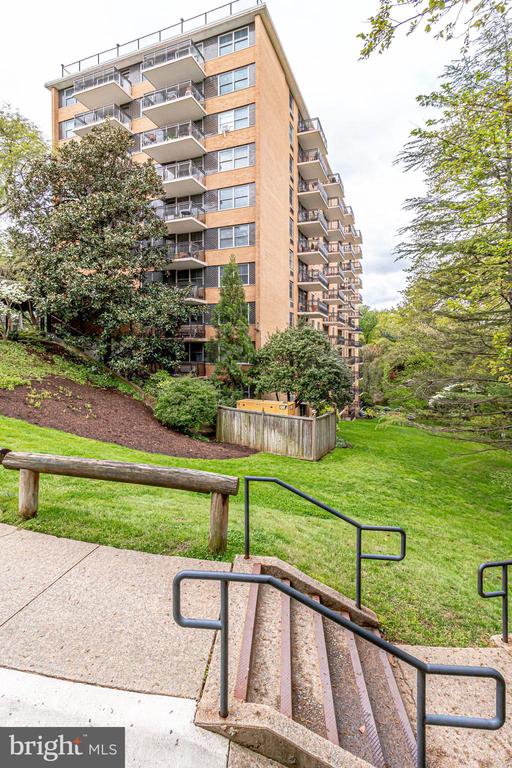 2030 N ADAMS STREET Unit: 1112