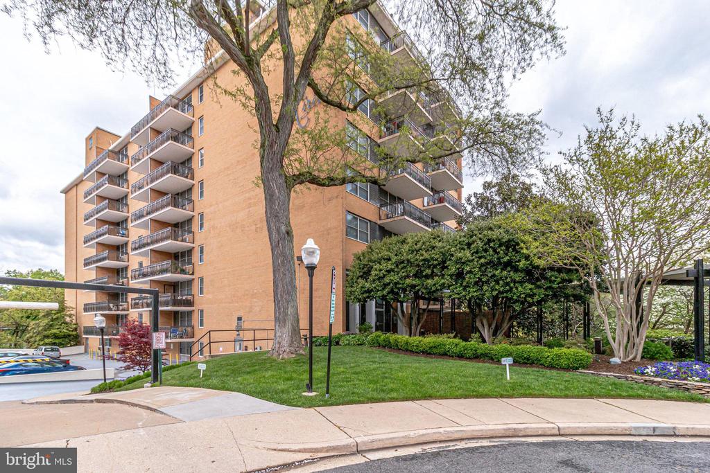 2030 N ADAMS STREET Unit: 1112