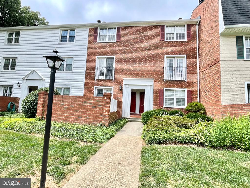 2713 S WALTER REED DRIVE Unit: B