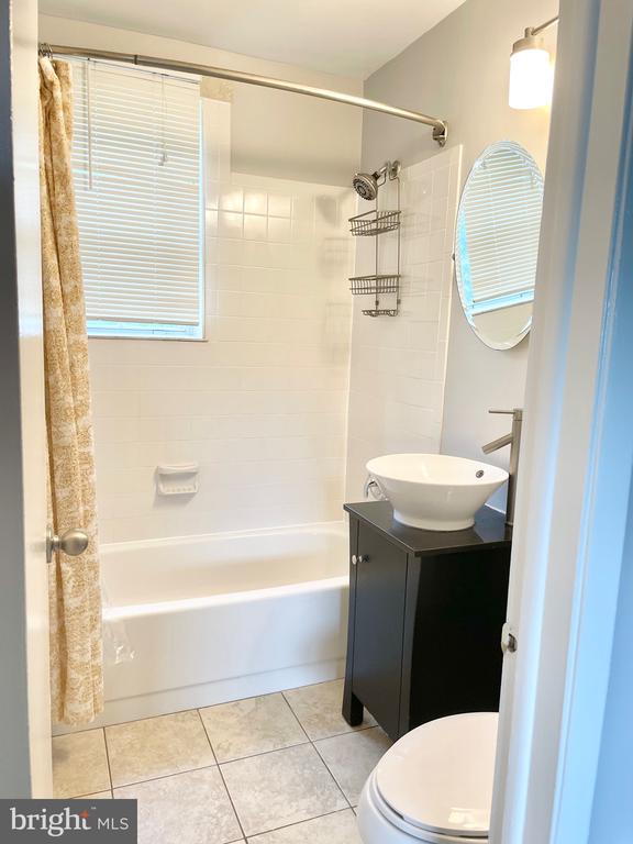 2713 S WALTER REED DRIVE Unit: B