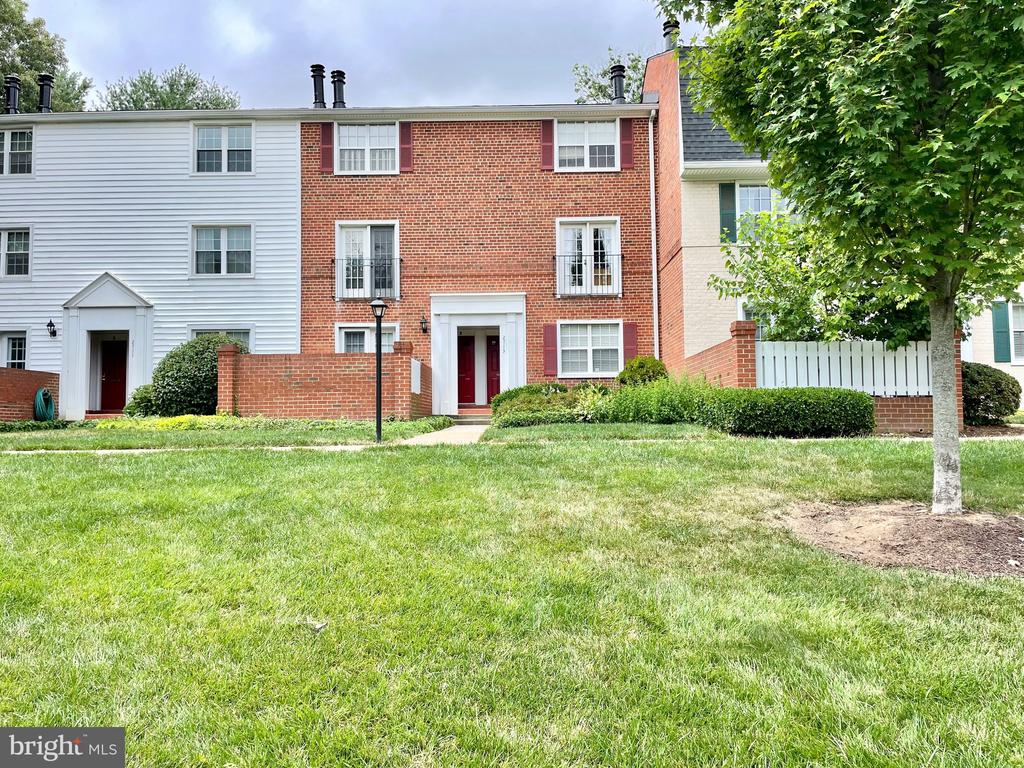 2713 S WALTER REED DRIVE Unit: B