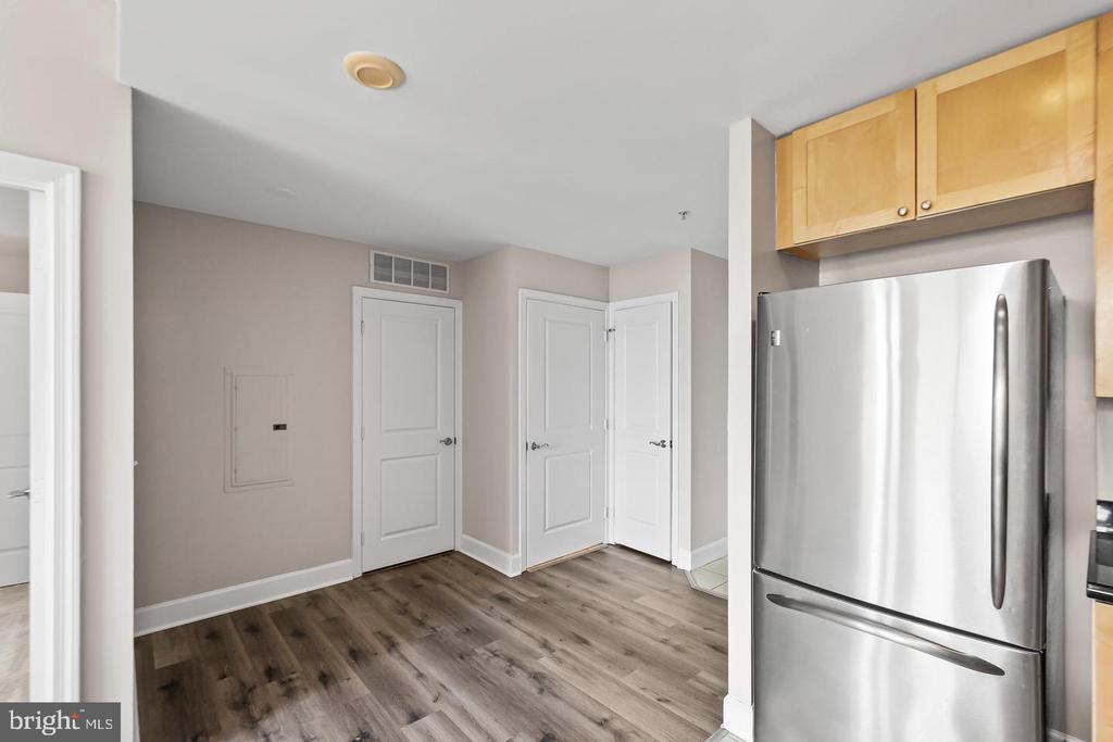 3600 S GLEBE ROAD Unit: 330W