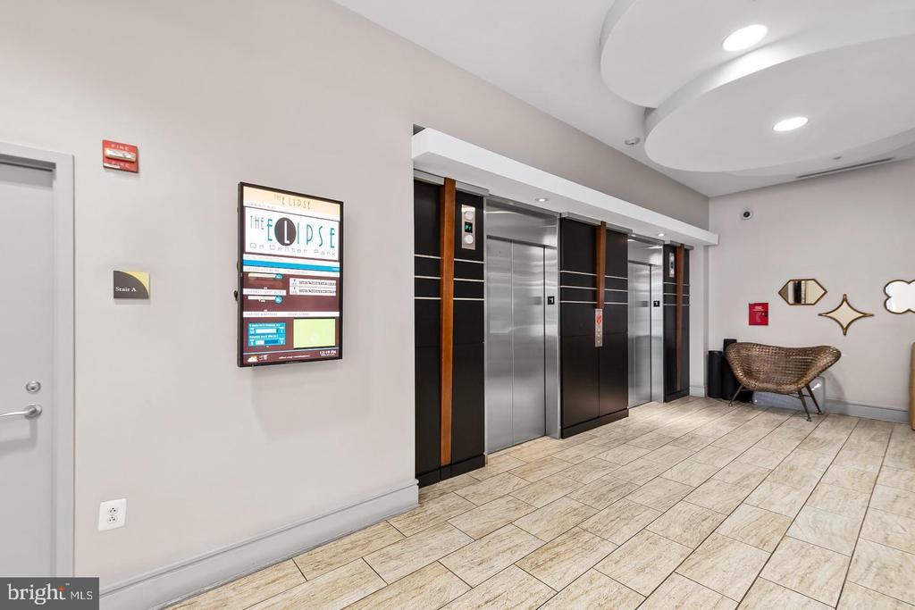 3600 S GLEBE ROAD Unit: 330W