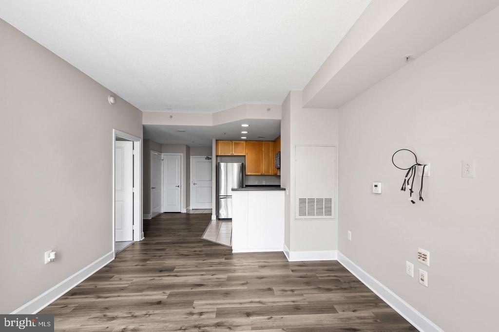 3600 S GLEBE ROAD Unit: 330W
