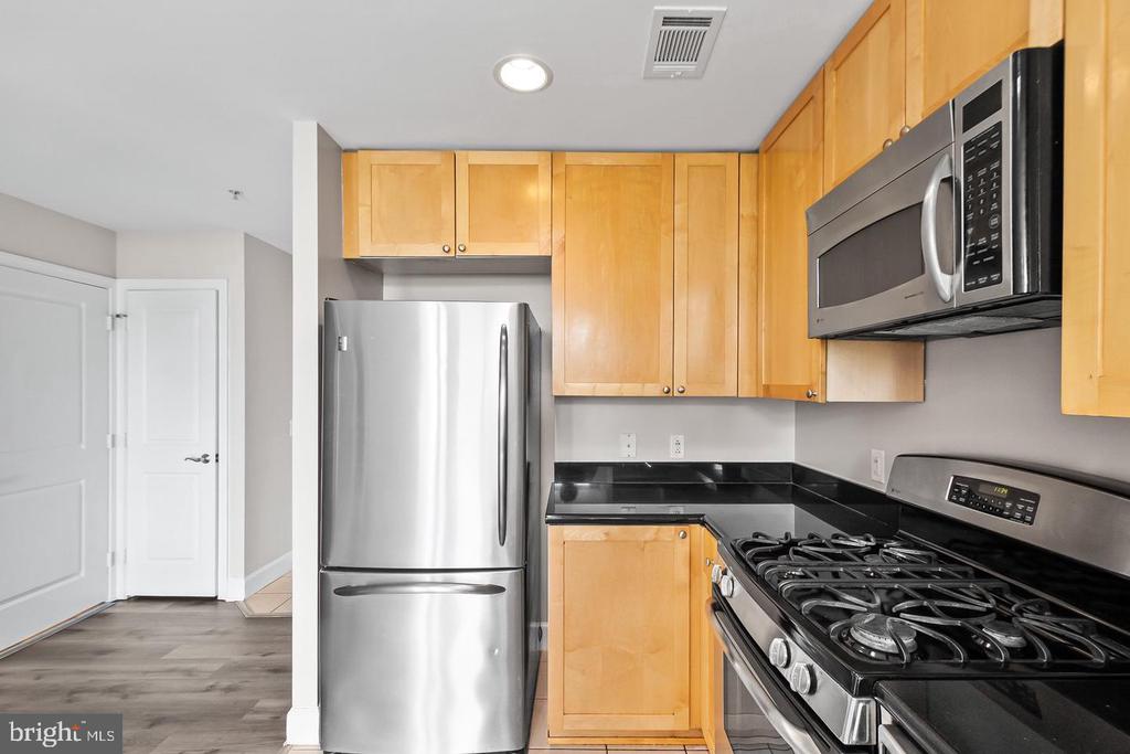 3600 S GLEBE ROAD Unit: 330W