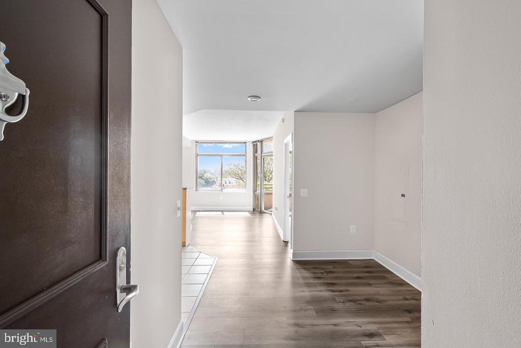 3600 S GLEBE ROAD Unit: 330W