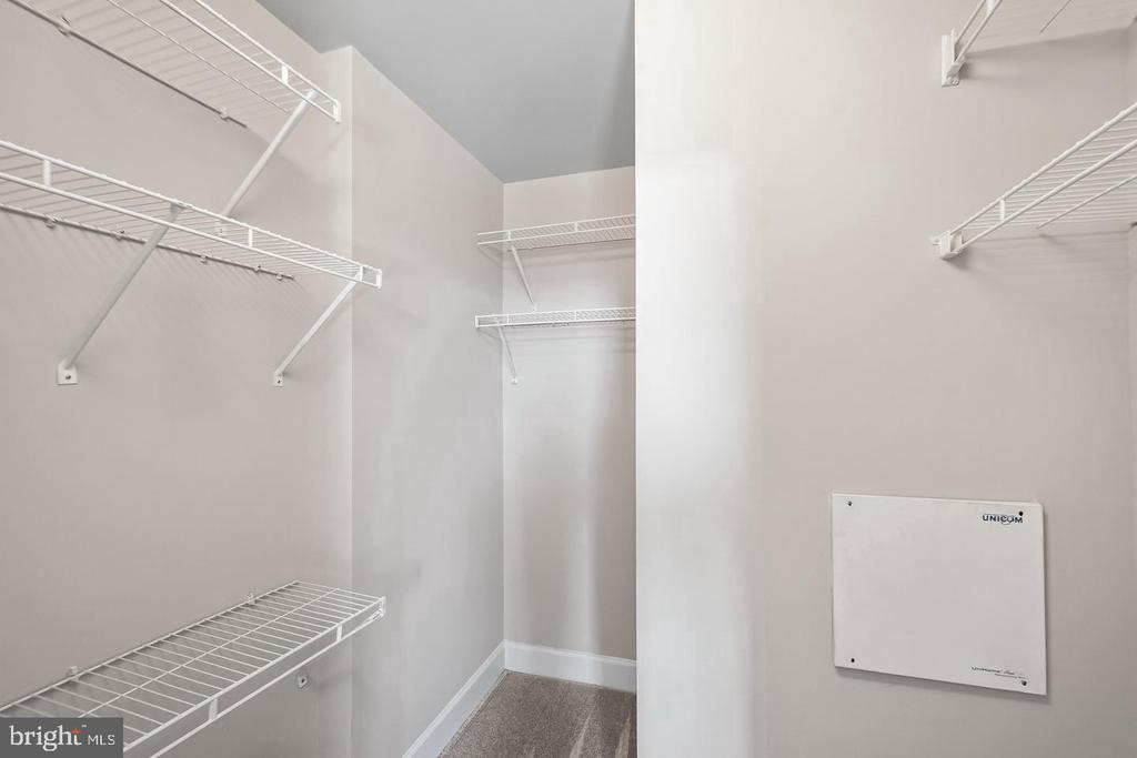 3600 S GLEBE ROAD Unit: 330W