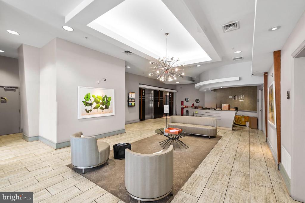 3600 S GLEBE ROAD Unit: 330W