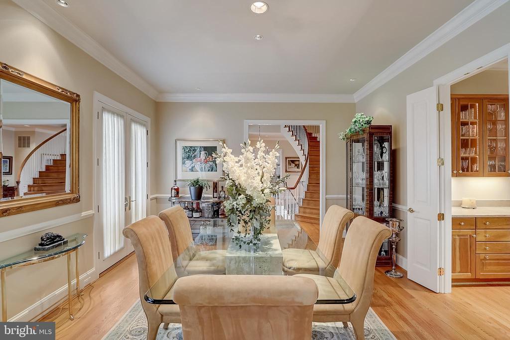 4744 34TH STREET N