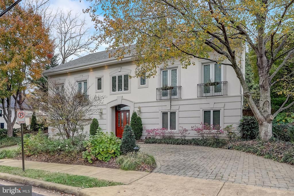 4744 34TH STREET N