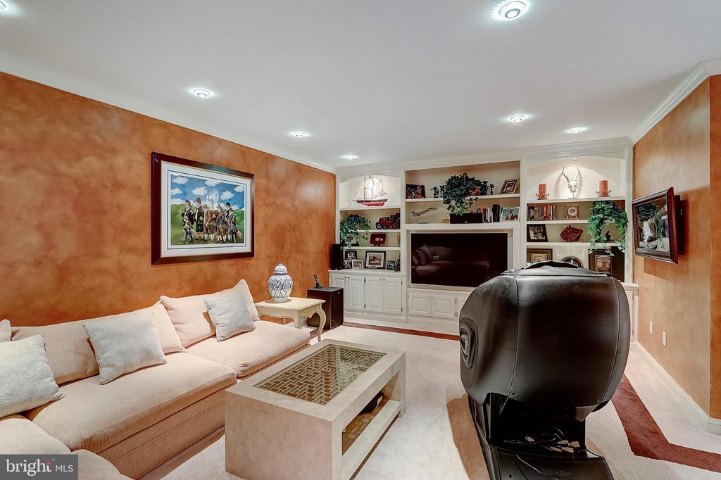 4744 34TH STREET N