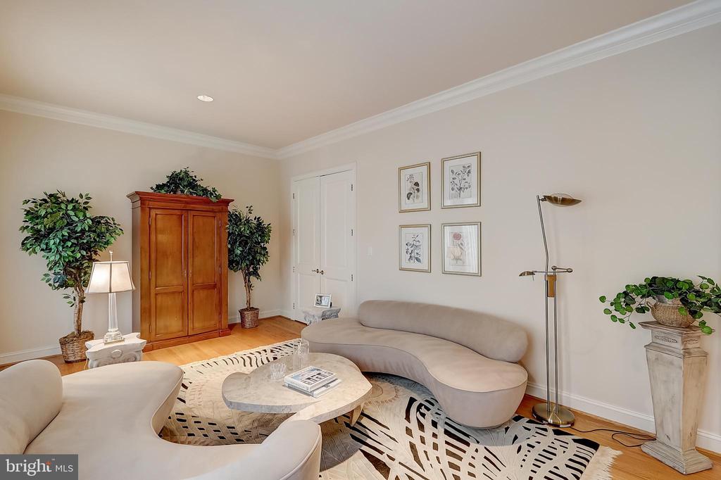 4744 34TH STREET N