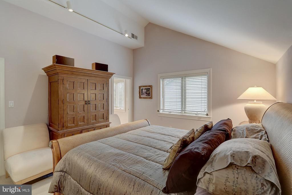 4744 34TH STREET N