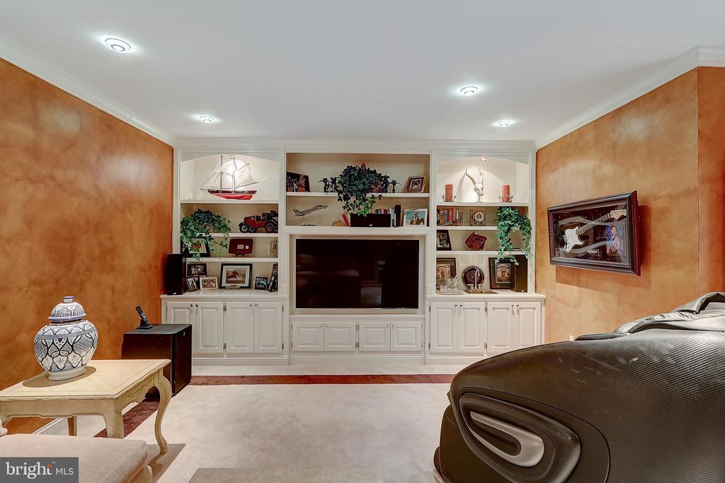 4744 34TH STREET N