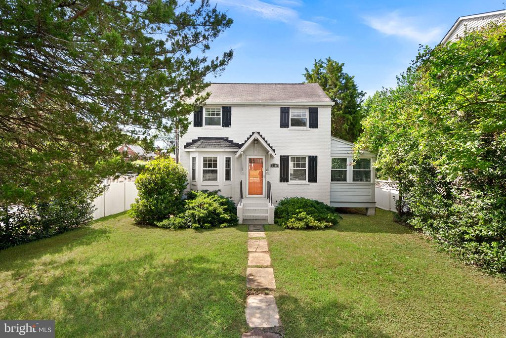 5300 WILSON BOULEVARD