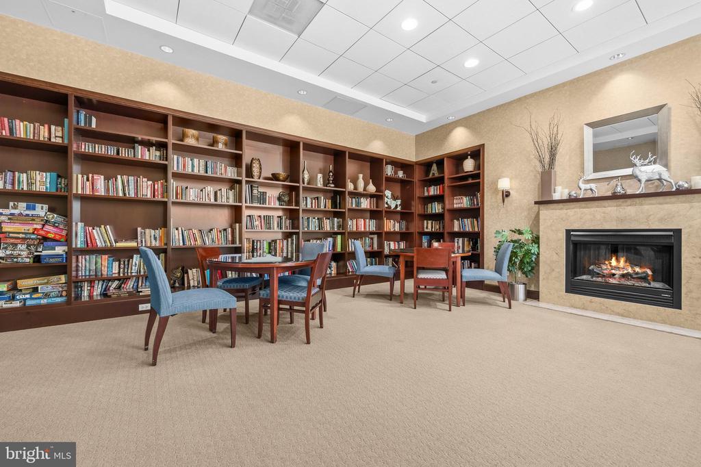 1020 N HIGHLAND STREET Unit: 524