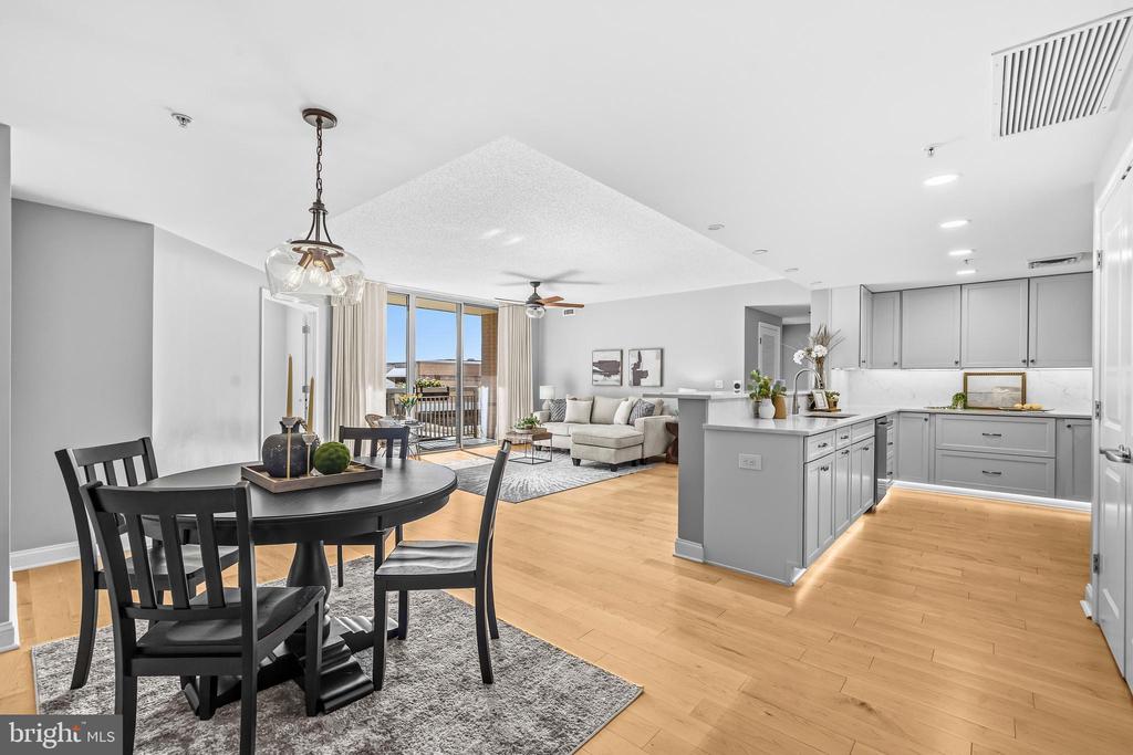 1020 N HIGHLAND STREET Unit: 524