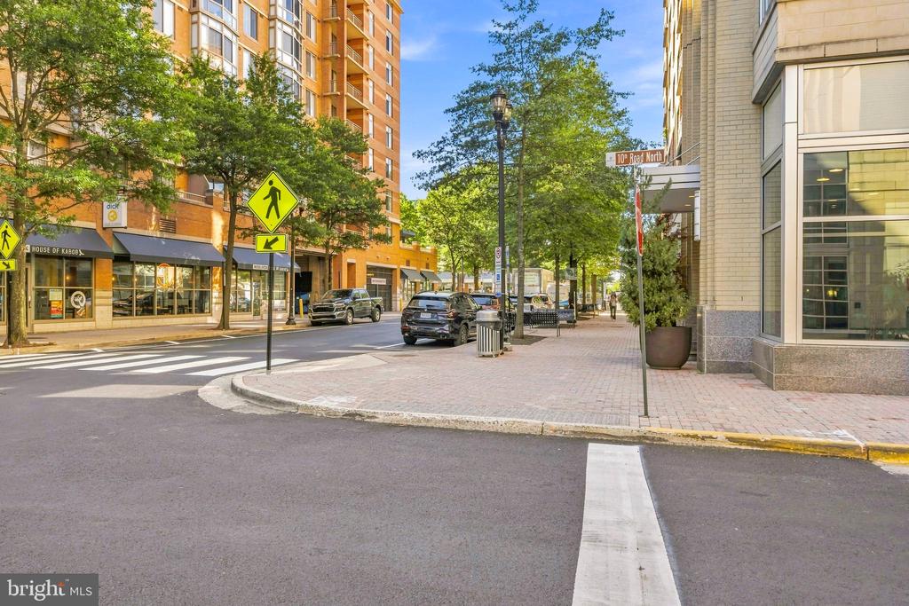 1020 N HIGHLAND STREET Unit: 524