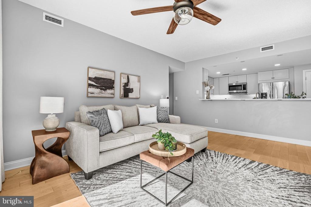 1020 N HIGHLAND STREET Unit: 524
