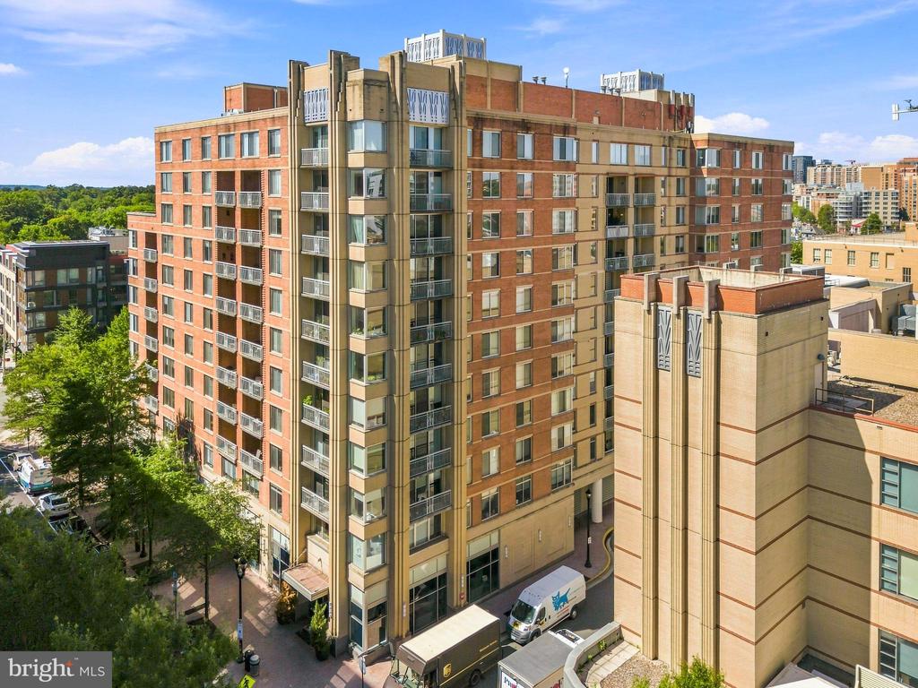 1020 N HIGHLAND STREET Unit: 524