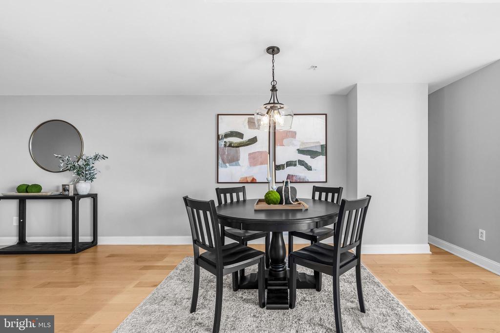 1020 N HIGHLAND STREET Unit: 524