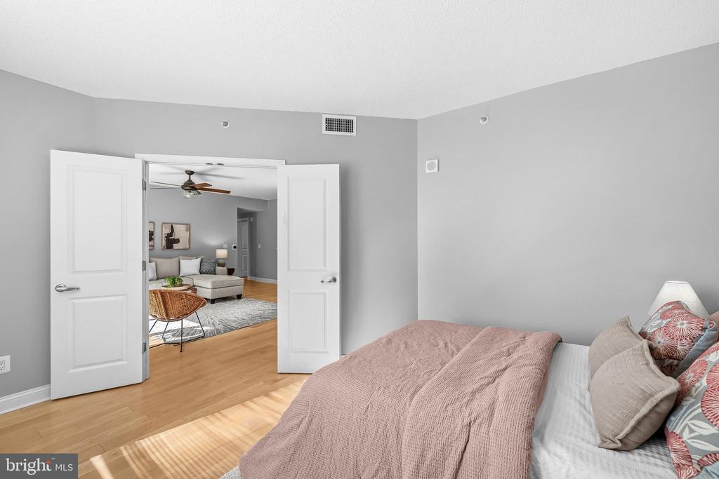 1020 N HIGHLAND STREET Unit: 524