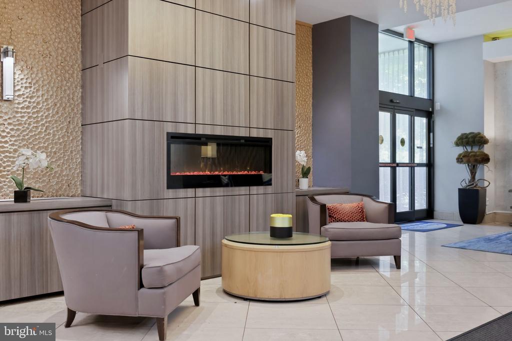 1011 ARLINGTON BOULEVARD Unit: 501