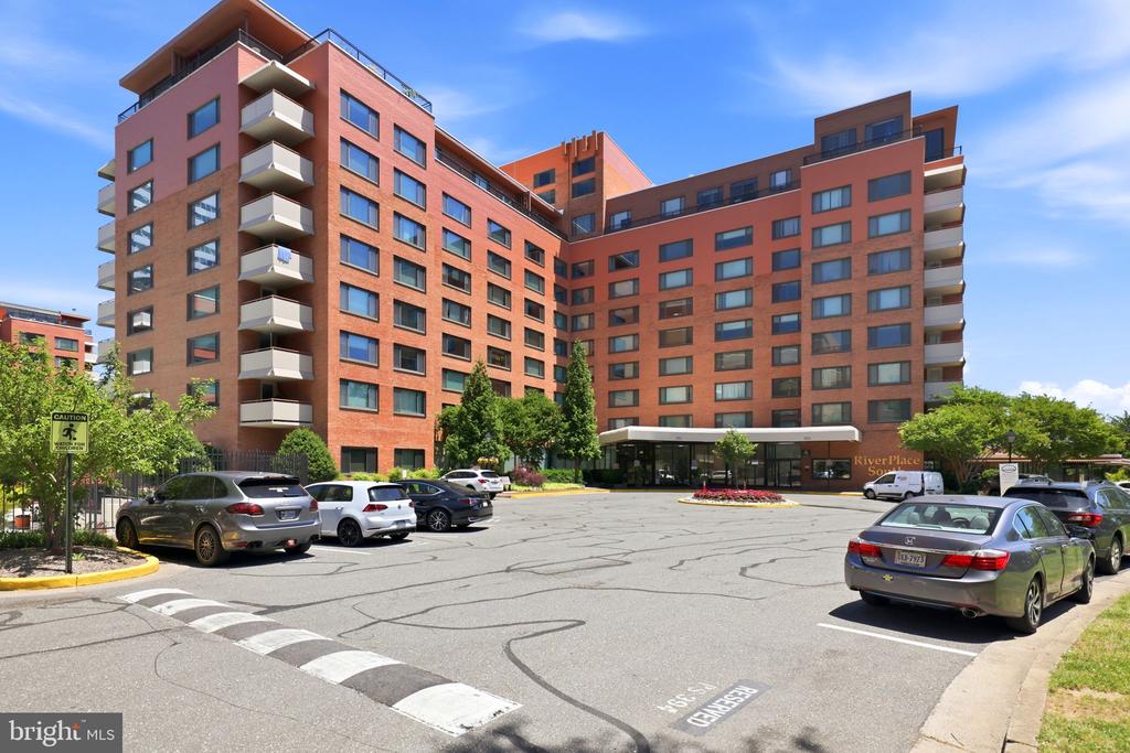 1011 ARLINGTON BOULEVARD Unit: 501