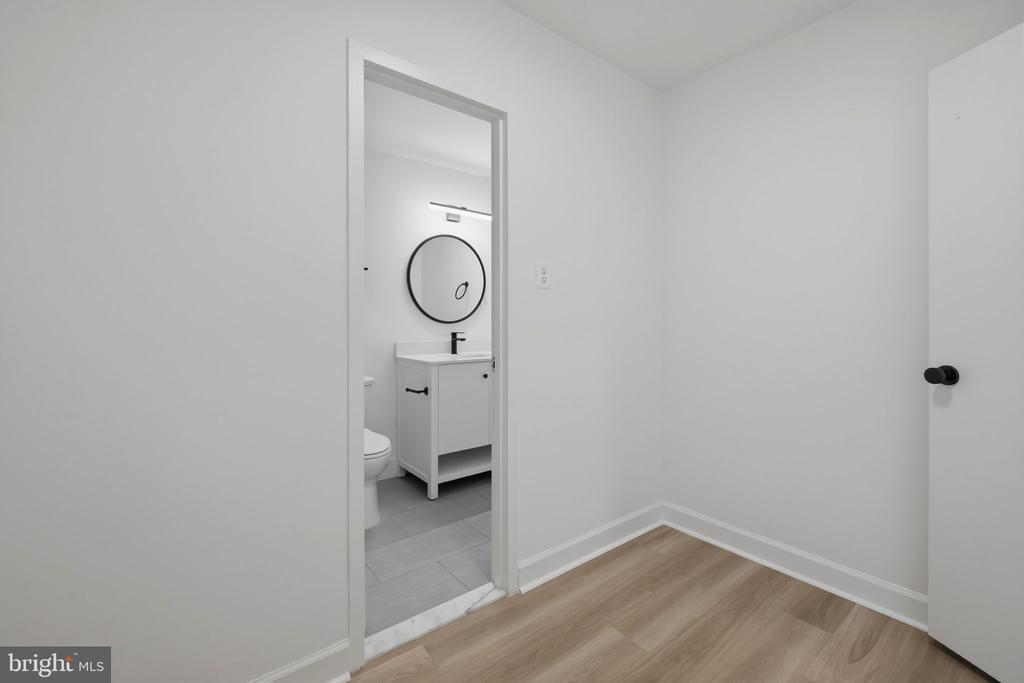 1011 ARLINGTON BOULEVARD Unit: 501