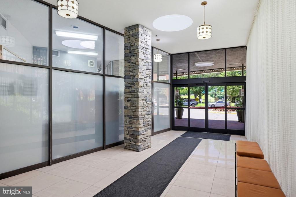 1011 ARLINGTON BOULEVARD Unit: 501