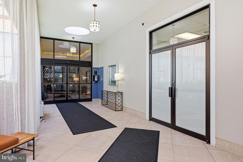 1011 ARLINGTON BOULEVARD Unit: 501