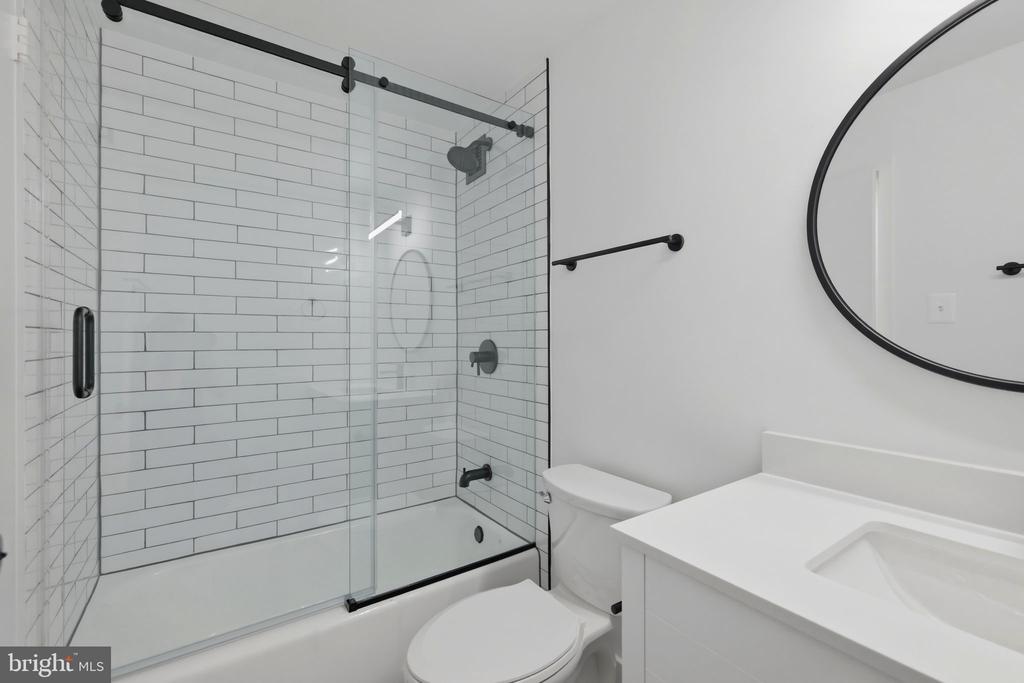 1011 ARLINGTON BOULEVARD Unit: 501