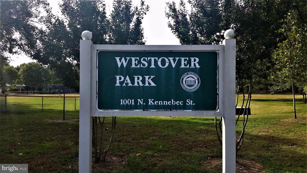 1400 N KENILWORTH STREET Unit: 4