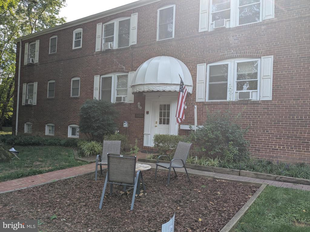 1400 N KENILWORTH STREET Unit: 4