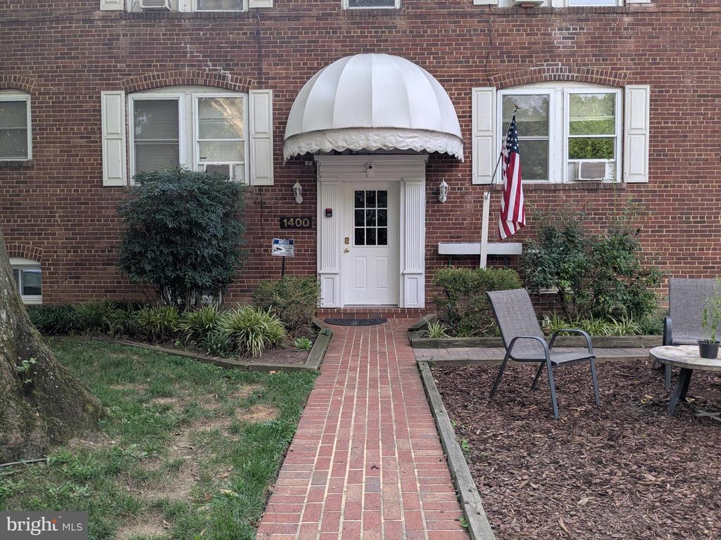 1400 N KENILWORTH STREET Unit: 4
