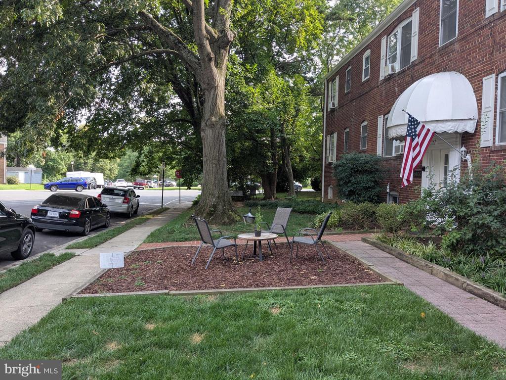 1400 N KENILWORTH STREET Unit: 4