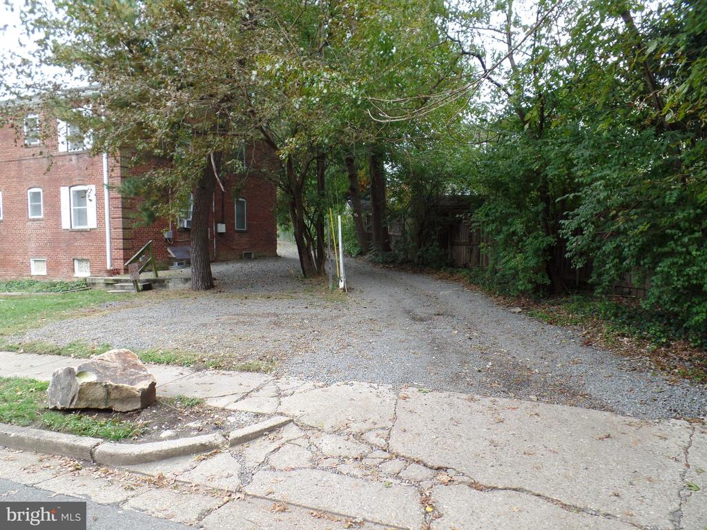 1400 N KENILWORTH STREET Unit: 4