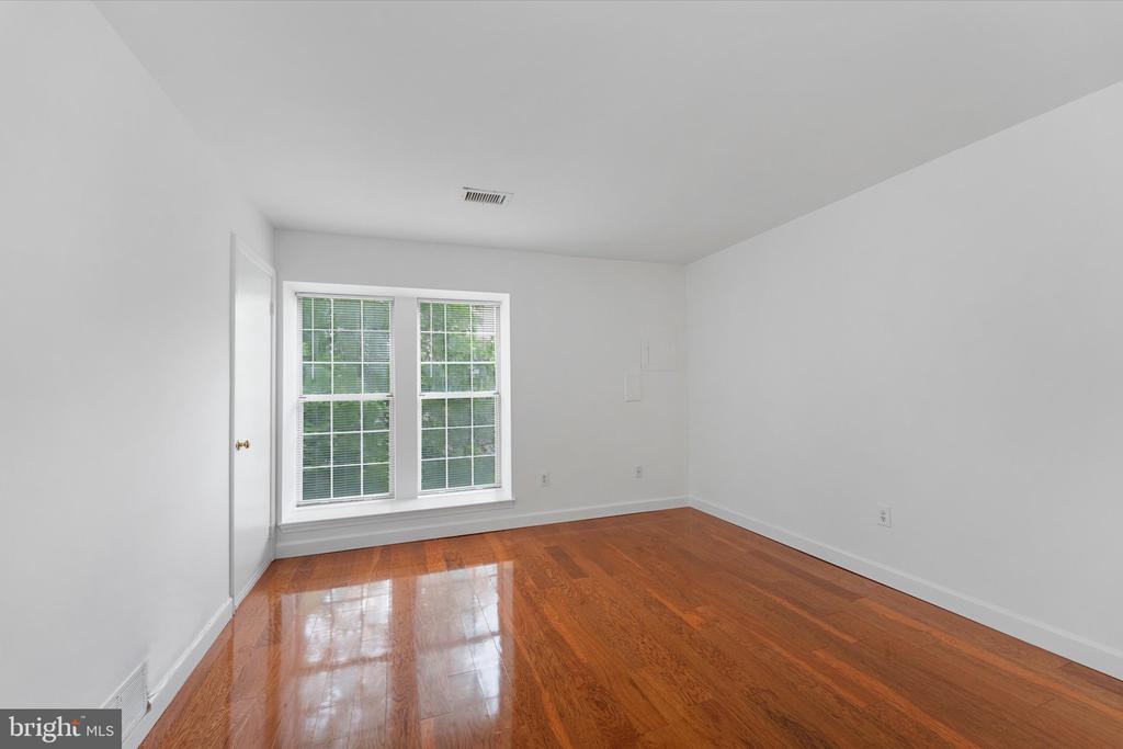 4522 28TH ROAD S Unit: 12-2