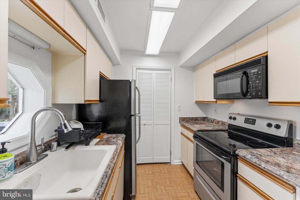 4522 28TH ROAD S Unit: 12-2