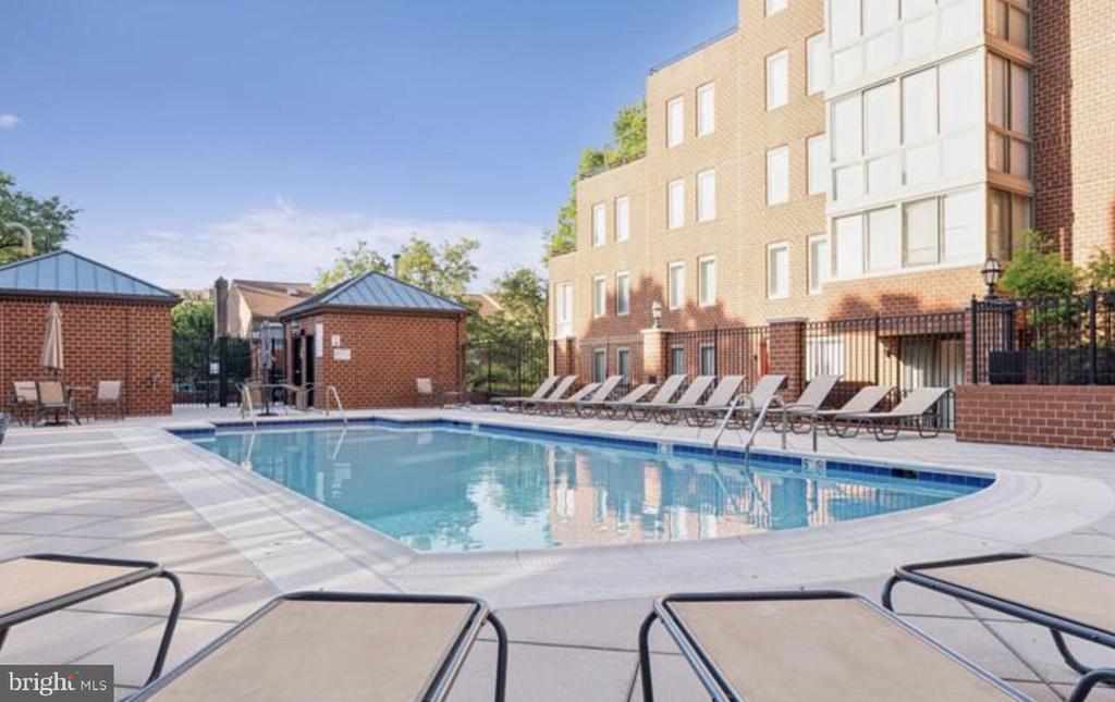 1045 N UTAH STREET Unit: 2-106