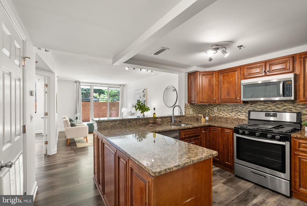 1045 N UTAH STREET Unit: 2-106