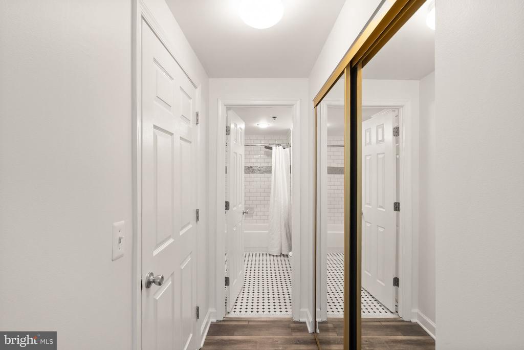 1045 N UTAH STREET Unit: 2-106