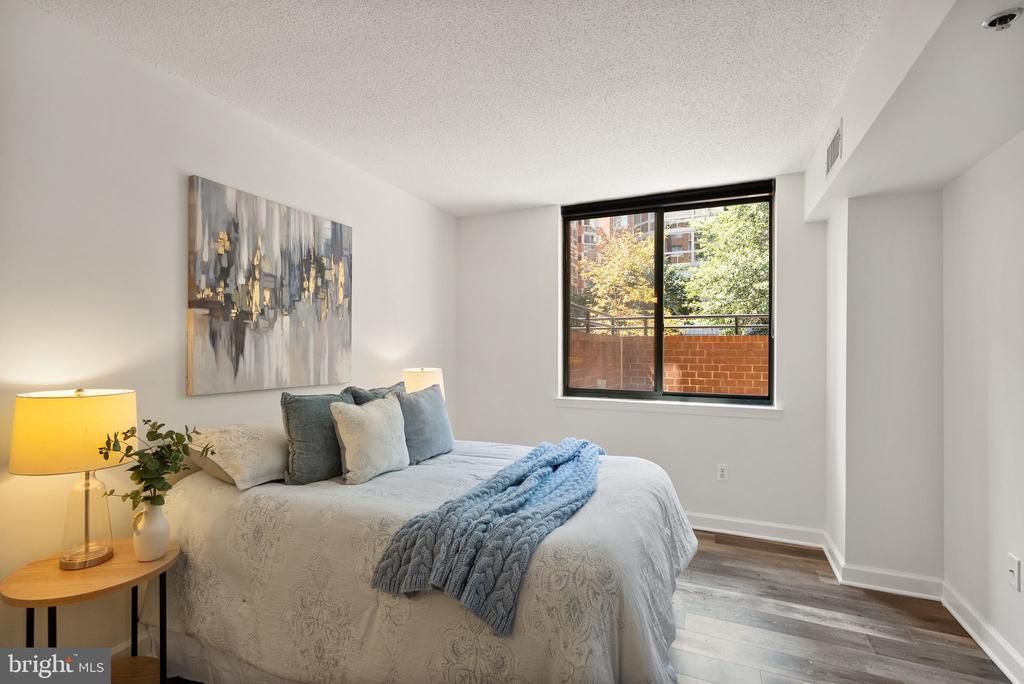 1045 N UTAH STREET Unit: 2-106