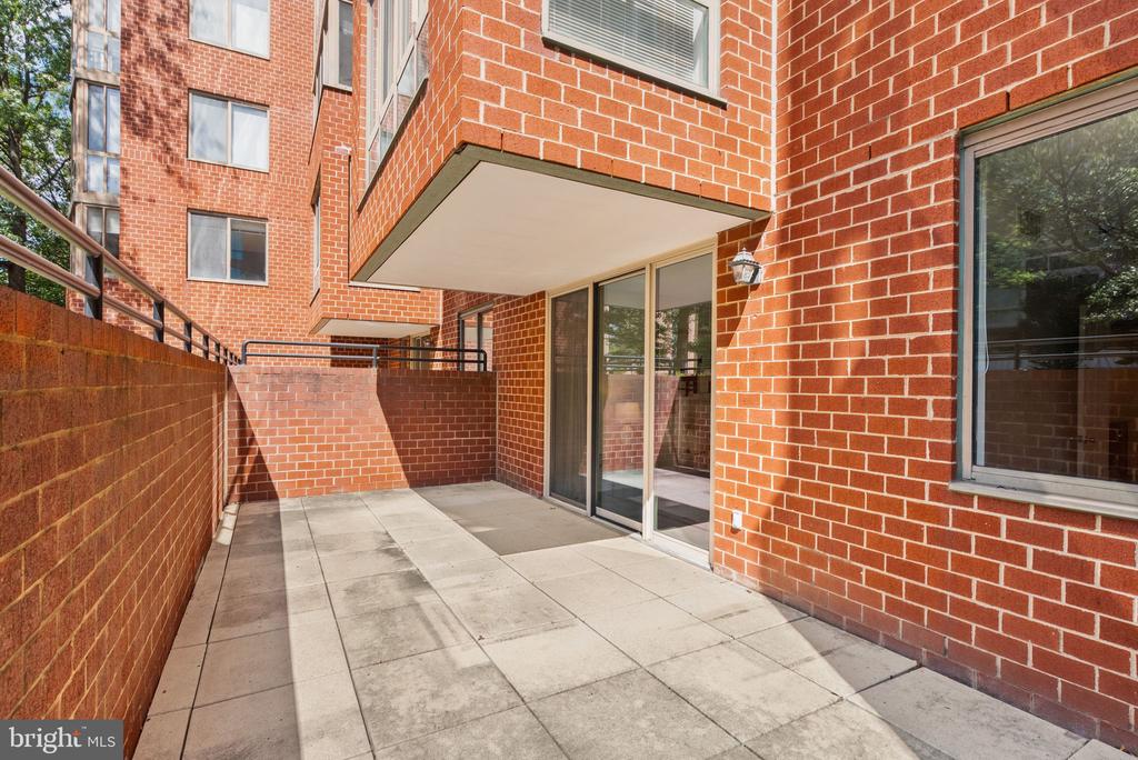 1045 N UTAH STREET Unit: 2-106